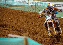 开云娱乐-Fly赛后感慨，这赛季只能这样了，下个赛季加油打回来