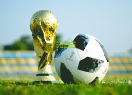 开云官网：奥地利足协宣布主帅朗尼克成功康复出院，细菌感染危机终告解除