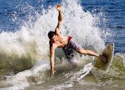 开云娱乐|高效典范！哈兰德生涯数据揭秘，曼城80分钟参与一球，多特蒙德69分钟造一球