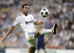 【开云体育】路易斯独中两元助申花客场2-0力克梅州，马莱莱进球遭VAR取消引争议