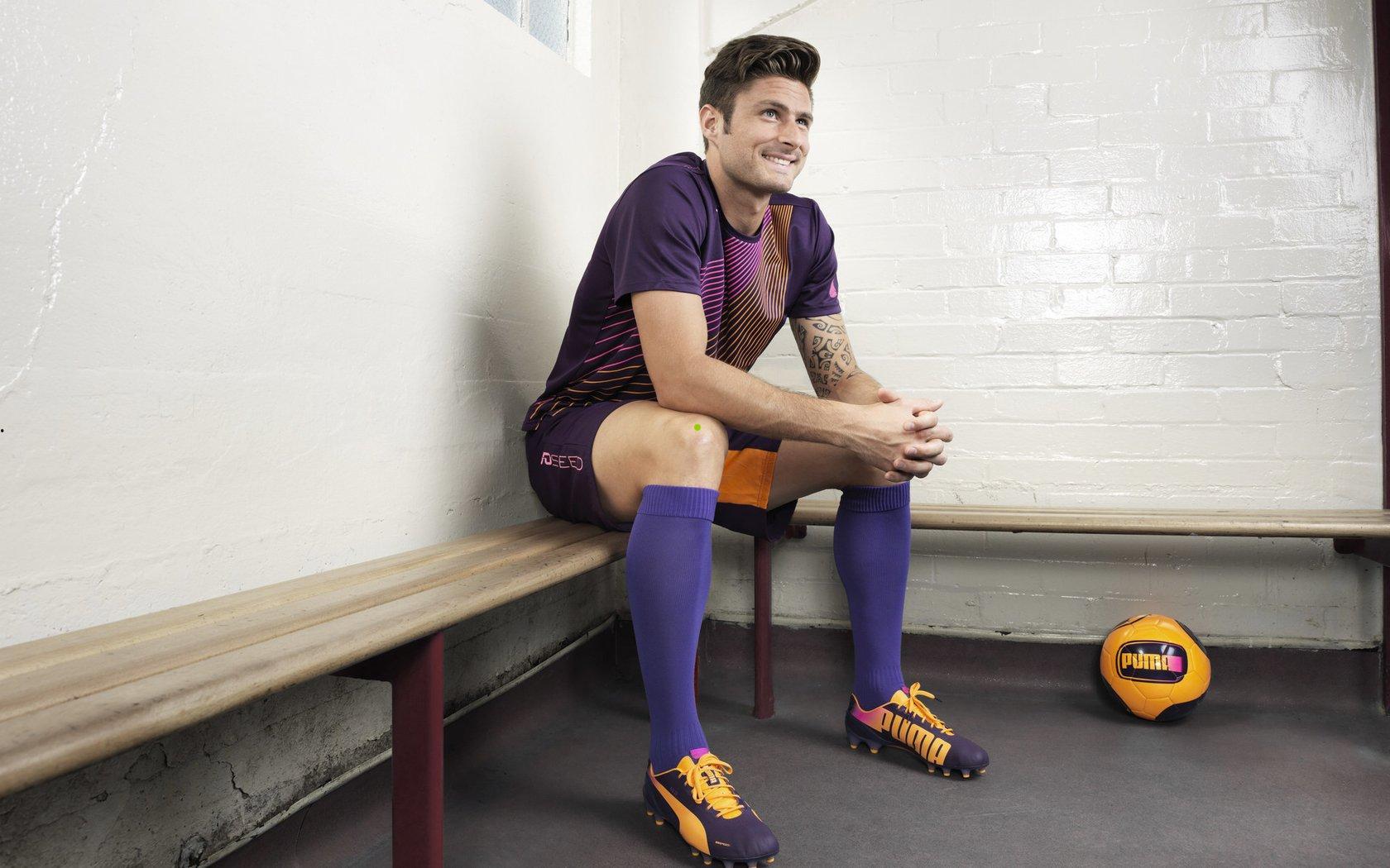 朱婷身披科内新战袍归队！全队热情迎接，欧冠首秀在即剑指22场不败